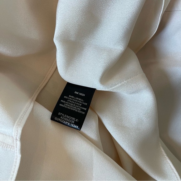 Halston Heritage Flutter Sleeve Flowy Dress - Picture 7 of 9